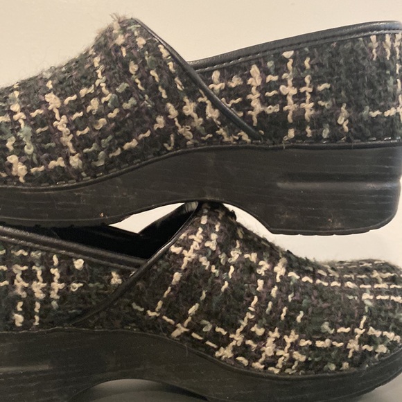 EUC Dansko clogs sz 40 - Picture 8 of 13